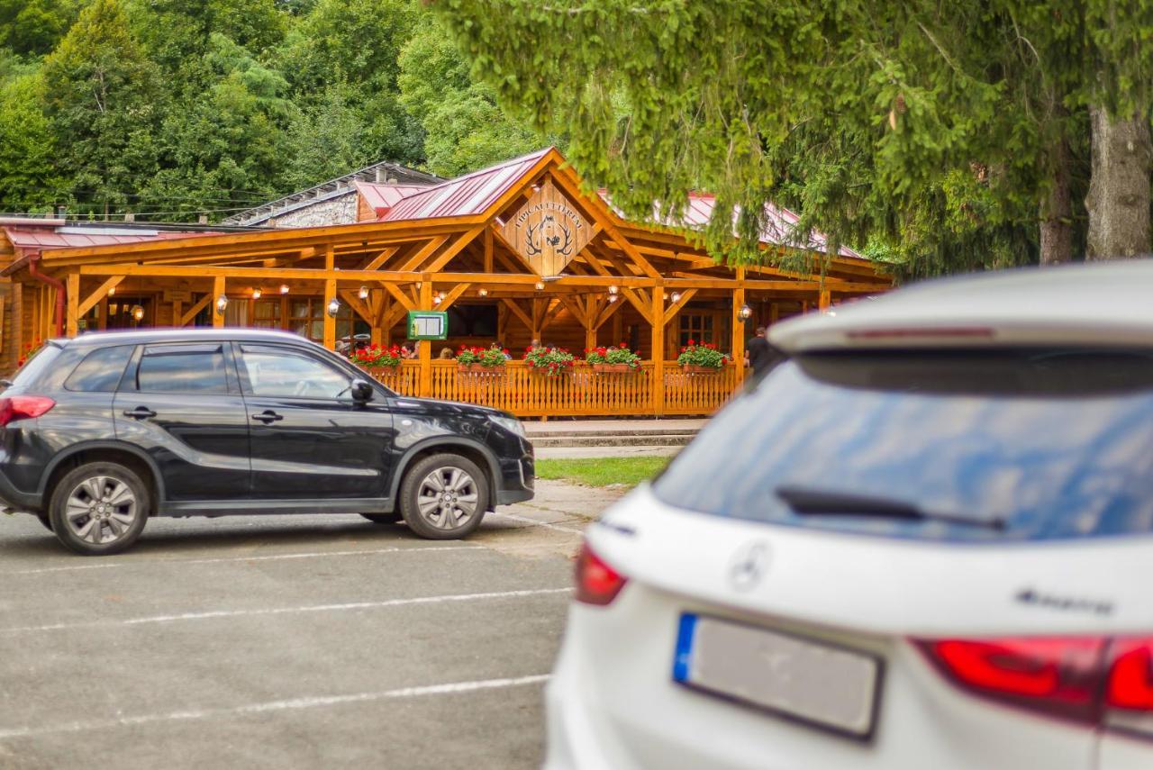Lipicai Hotel Es Etterem Сильвашварад Экстерьер фото
